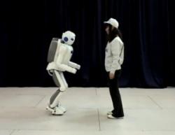 TOYOTA　ロボット　honda　ＡＳＩＭＯ　テクノロジー