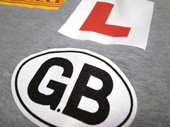 Loopweelerを表す「L」とGroovisions、バンザイプリントを表す「G.B」