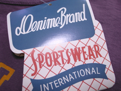 Denime（ドゥニーム）の「BRONX」プリントのスーパーヘビーTシャツの商品タグ