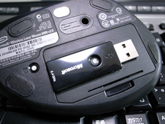 USBトランシーバーは 「Microsoft Wireless Laser Mouse 6000 V2.0」に装着可能