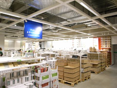 IKEA（イケア）新三郷店の一階