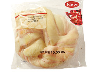 白いいちごパン　伊藤製パン@ファミリーマート