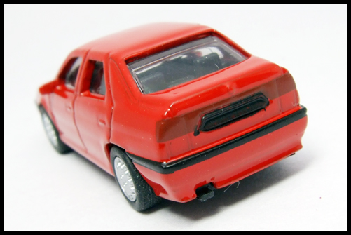 KYOSHO_Alfa_Romeo_Miniature_car_Collection2_155_Red_5.jpg