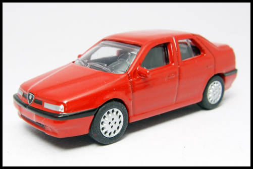 KYOSHO_Alfa_Romeo_Miniature_car_Collection2_155_Red_8.jpg