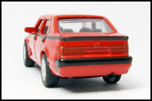 KYOSHO_Alfa_Romeo_Miniature_car_Collection2_75_Red_4.jpg