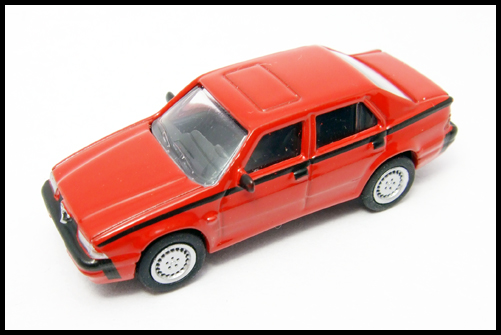 KYOSHO_Alfa_Romeo_Miniature_car_Collection2_75_Red_7.jpg