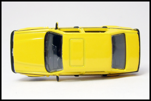 KYOSHO_Alfa_Romeo_Miniature_car_Collection2_75_Yellow_13.jpg