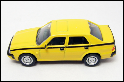 KYOSHO_Alfa_Romeo_Miniature_car_Collection2_75_Yellow_6.jpg
