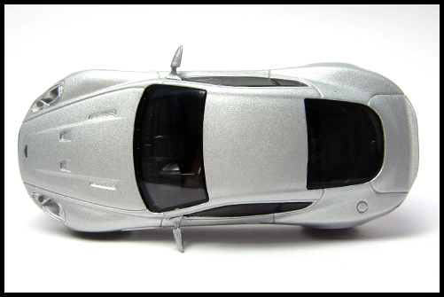 KYOSHO_BRITISH_SPORTS_CAR_COLLECTION_Aston_Martin_DBS_Coupe_Silver_13.jpg