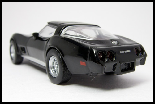 KYOSHO_USA_Sports_Car_Chevrolet_Corvette_Black_2.jpg