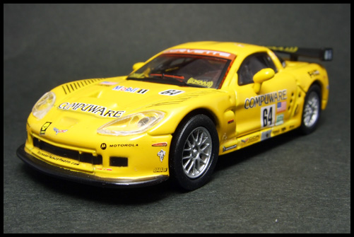 KYOSHO_USA_Sports_Car_Chevrolet_Corvette_C6-R_8.jpg