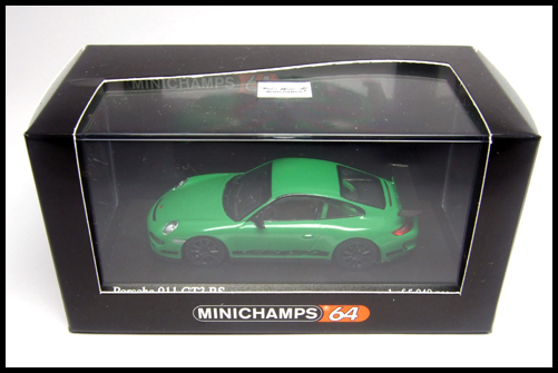 MINICHAMPS_Porsche_911_GT3_RS_17.jpg