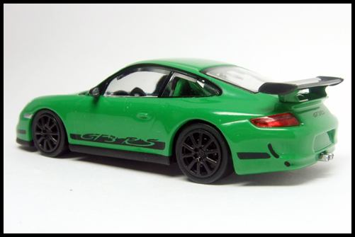 MINICHAMPS_Porsche_911_GT3_RS_3.jpg