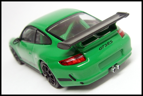 MINICHAMPS_Porsche_911_GT3_RS_5.jpg