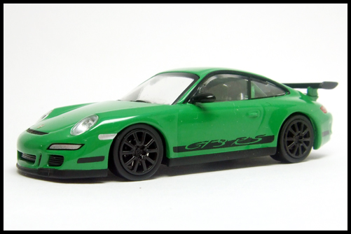 MINICHAMPS_Porsche_911_GT3_RS_9.jpg