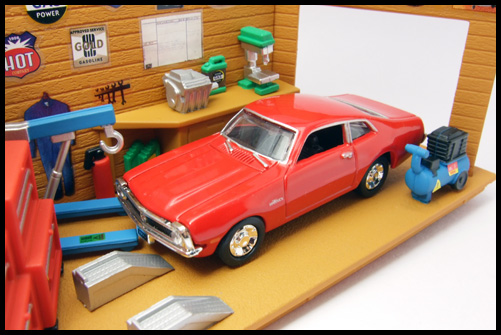 MOTOR_MAX_MOMENTS_IN_TIME_Weekend_Mechanics_with_1970_FORD_MAVERICK_19.jpg