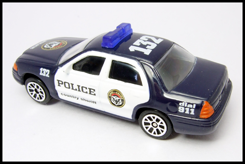 REALTOY_ACTION_CITY_FORD_CROWN_VICTORIA_12.jpg