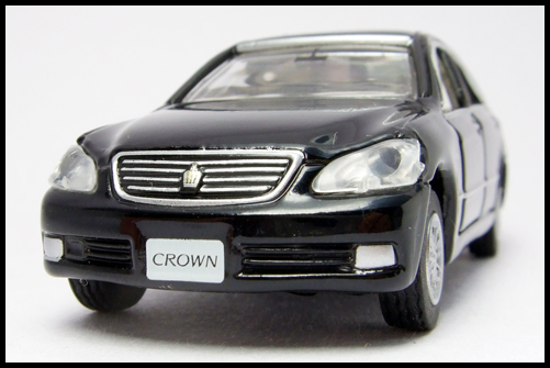 TOMICA_LIMITED_TOYOTA_CROWN_103_13.jpg
