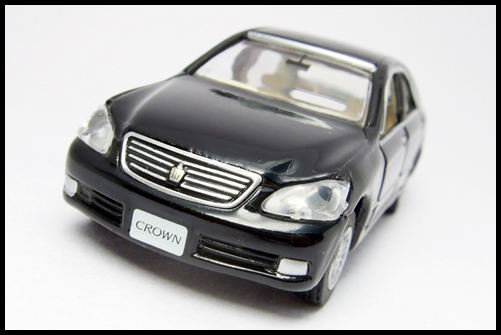 TOMICA_LIMITED_TOYOTA_CROWN_103_14.jpg