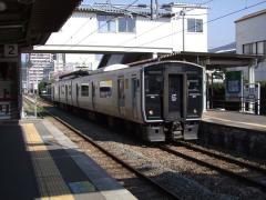 福北ゆたか線の主力、817系…篠栗駅にて